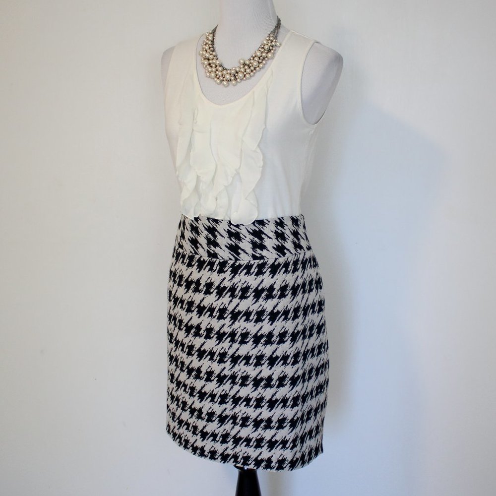 Ann Taylor Black and White Houndstooth Pencil Skirt